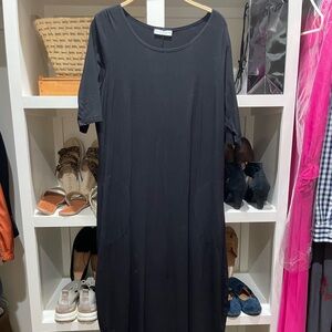 Bryn Walker black maxi dress with pockets. Size Large.